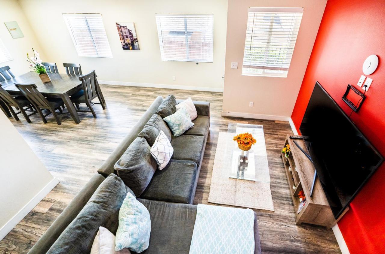 Spacious 5 Bedroom 3 Bath Modern Home By Downtown La With Parking ロサンゼルス エクステリア 写真
